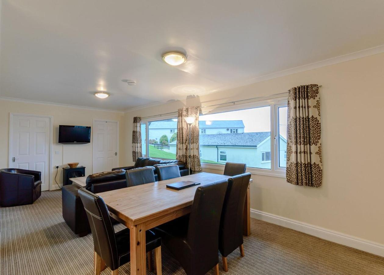 Gilfach Holiday Park Henfynyw Upper 外观 照片