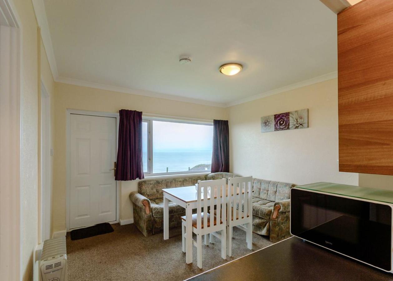 Gilfach Holiday Park Henfynyw Upper 外观 照片